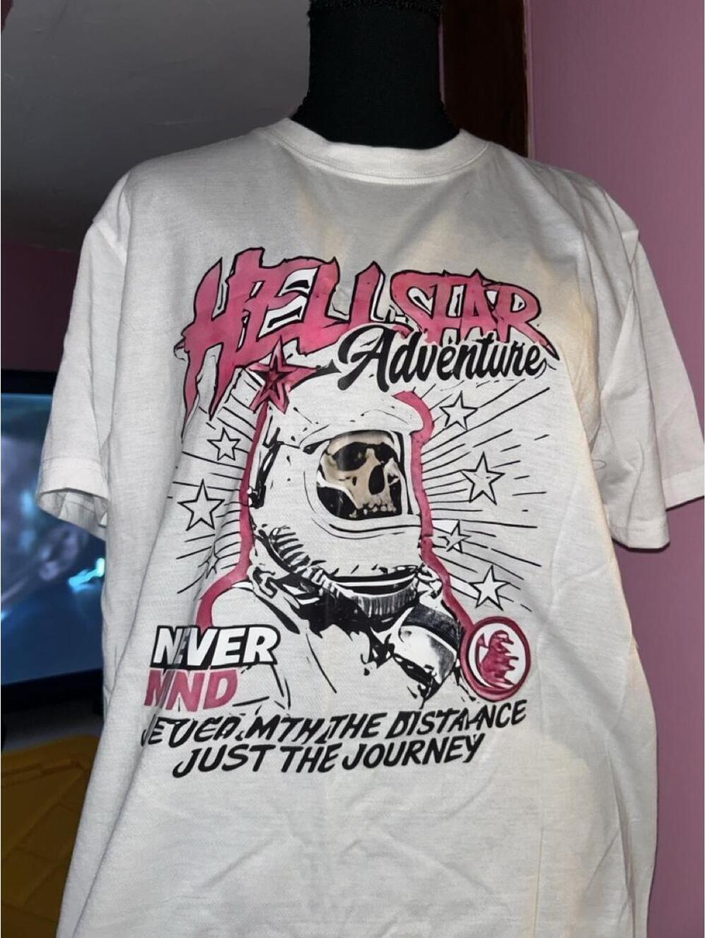 Hellstar Women's White and Pink Tshirt - Picture 2 of 2